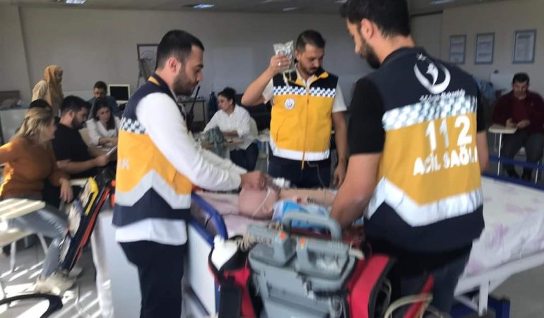 Elazığda Ambulans Servi̇si̇ Çalışanlarına Eği̇ti̇m