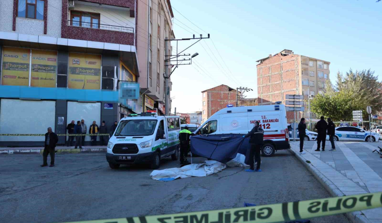 Elazığda Beton Pompa Aracının Çarptığı Yaşlı Adam Hayatını Kaybetti̇