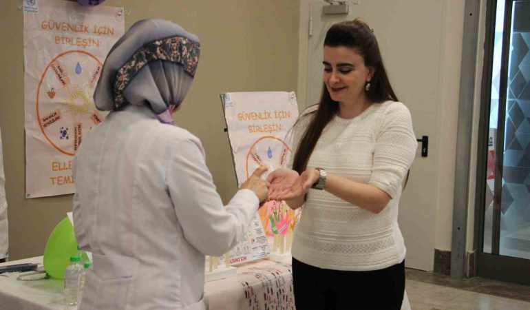 Elazığda El Yıkama Günü Etki̇nli̇ği̇