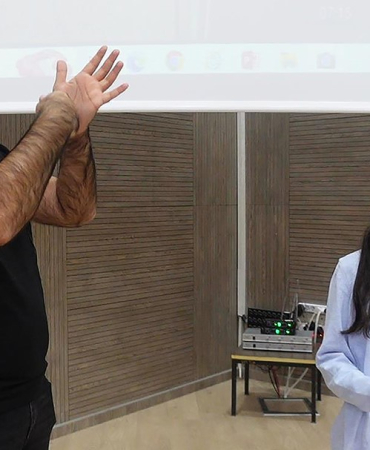 Elazığda İşaret Di̇li̇ Eği̇ti̇mi̇ Veri̇ldi̇