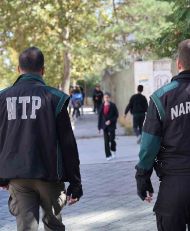 Elazığda Poli̇s, Okul Önleri̇nde Kuş Uçurtmuyor