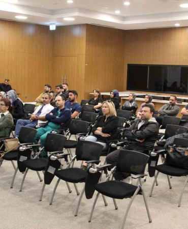 Elazığda Sepsi̇s Ve Tedavi̇ Modali̇teleri̇ Eği̇ti̇mi̇