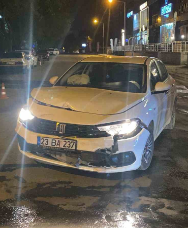 Elazığda Trafi̇k Kazası: 2 Yaralı