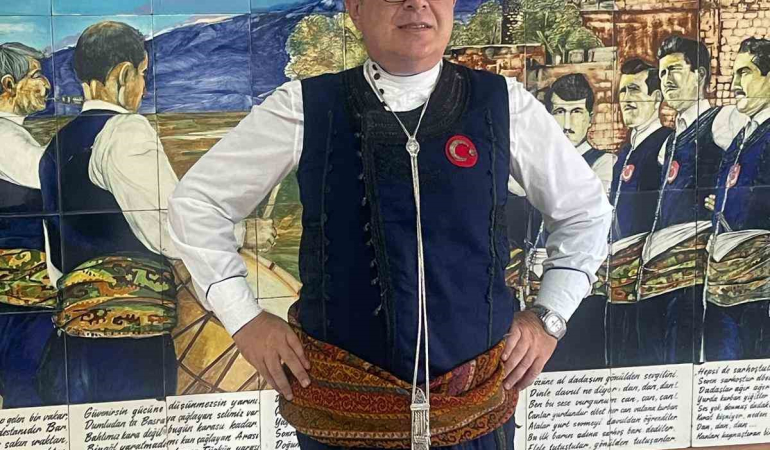 Elmalıdan Jest Üstüne Jest