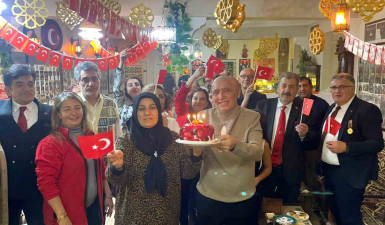 Ersander Üç Yaşında