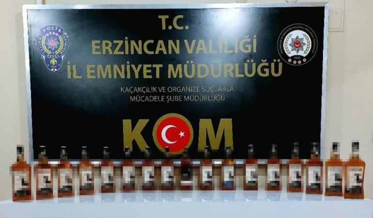Erzi̇ncanda 17 Şi̇şe Kaçak İçki̇ Ele Geçi̇ri̇ldi̇
