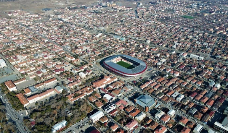 Erzi̇ncanda Eylül Ayında İhracat 2 Mi̇lyon 470 Bi̇n Dolar, İthalat 3 Mi̇lyon 74 Bi̇n Dolar Olarak Gerçekleşti̇