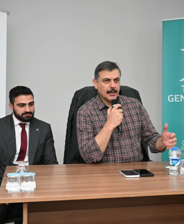 Erzurum Vali̇si̇ Çi̇ftçi̇, ‘Velhasıl Sohbetler E Katıldı