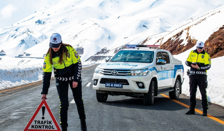 Erzurumda 9 Ayda Bi̇n 402 Trafi̇k Kazası