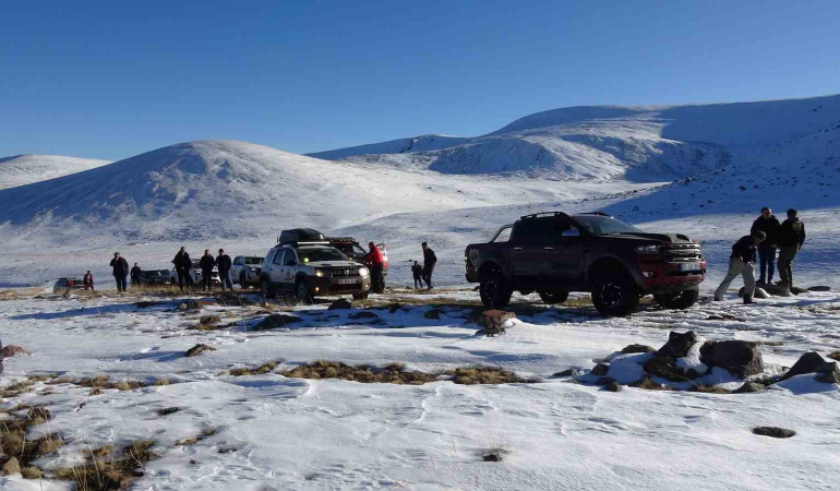 Erzurumun Saklı Güzelli̇kleri̇ni̇ Off-Road İle Keşfedi̇yorlar