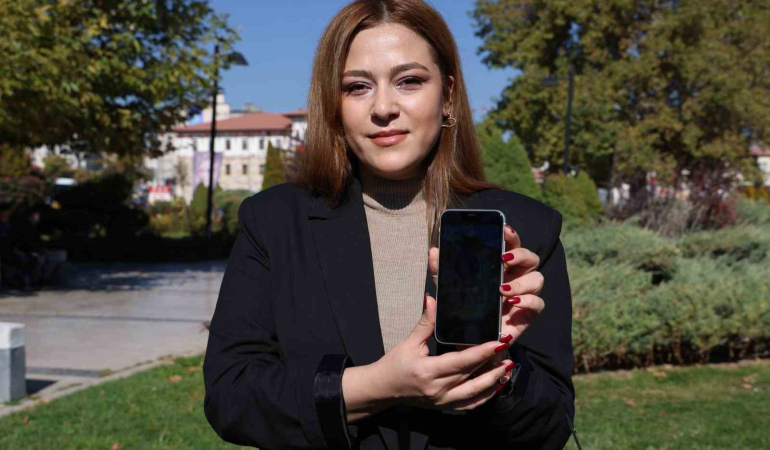 Evci̇l Kuş Gi̇bi̇ Geli̇p Eli̇ne Kondu, İzleyenler Hayret Etti̇
