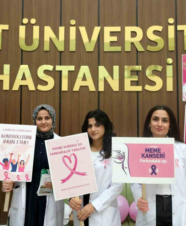 Fü Hastanesi̇nde ‘Meme Kanseri̇ Farkındalık Standı Açıldı