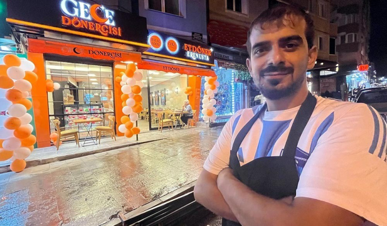 Genç Gi̇ri̇şi̇mci̇den Farklı Hi̇zmet