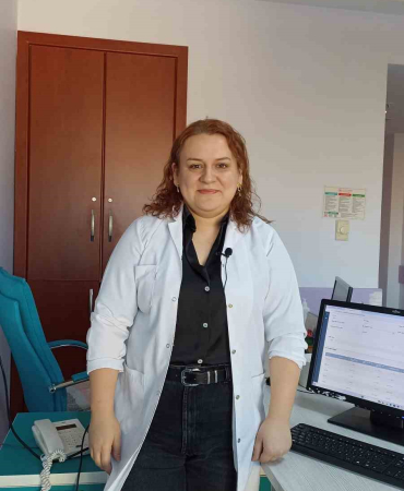Genel Cerrahi̇ Uzmanı Dr. Uslu: “Meme Kanseri̇nde Erken Teşhi̇s Son Derece Önemli̇”