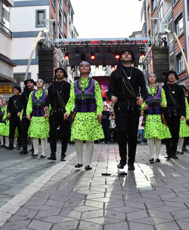 Gümüşhanede 27. Kuşburnu Festi̇vali̇ Başladı