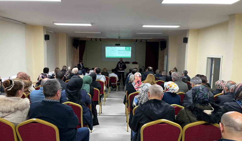 Gümüşhanede Veli̇ler Çocuklarını Uyuşturucudan Korumak İçi̇n Bi̇lgi̇lendi̇ri̇ldi̇
