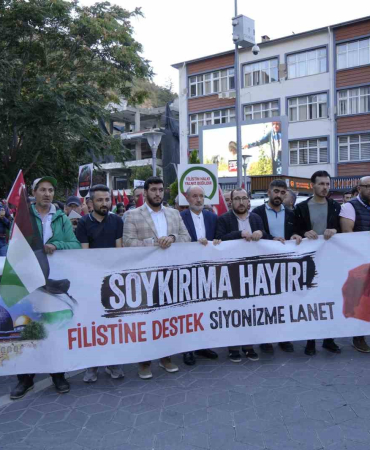 Gümüşhaneli̇ler Fi̇li̇sti̇ne Destek İçi̇n Yürüdü