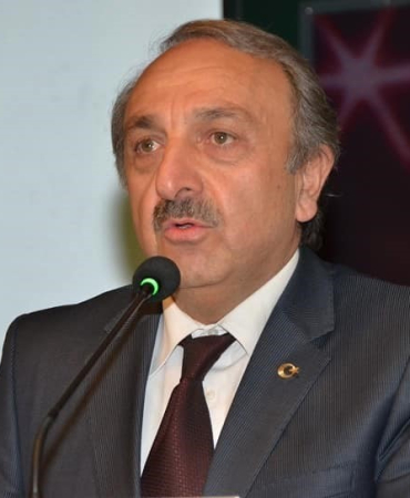 Güzel: “Cumhuri̇yeti̇ Anlamak Değerli̇”
