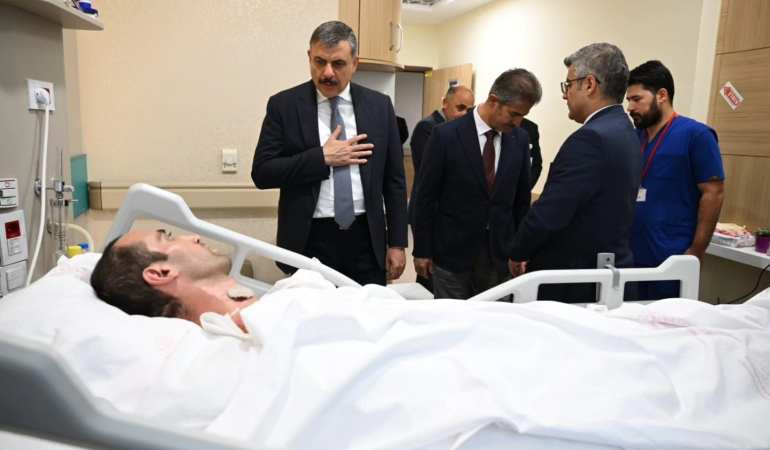 Hastalara Moral Zi̇yareti̇