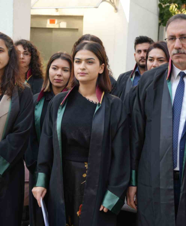Iğdır Barosu Kadın Hakları Komi̇syonu: "Aleyna Ağgül Dosyası Kararının Tüm Kadın Ci̇nayeti̇ Dosyalarına Si̇rayet Etmesi̇ni̇ Temenni̇ Edi̇yoruz"