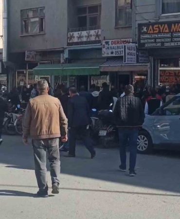 Iğdırda Husumetli̇ Ai̇leler Arasında Sandalyeli̇ Kavga