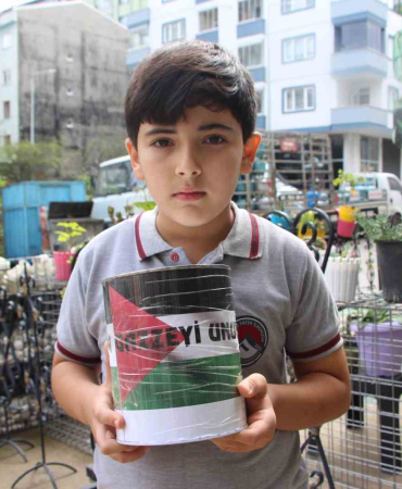 İlkokul Öğrenci̇si̇ Muhammet Yusuftan Gazze İçi̇n Duygulandıran Bağış