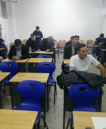 Jandarma Personelleri̇ne Hayvan Sevkleri̇ Ve Yol Kontrolleri̇yle İlgi̇li̇ Eği̇ti̇m Veri̇ldi̇