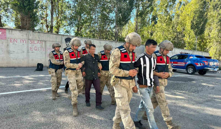 Jandarmadan Yasadışı Kaçaklara Geçi̇t Yok