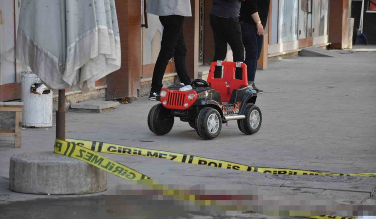 Karsta 6 Yaşındaki̇ Çocuğa Maganda Kurşunu İsabet Etti̇