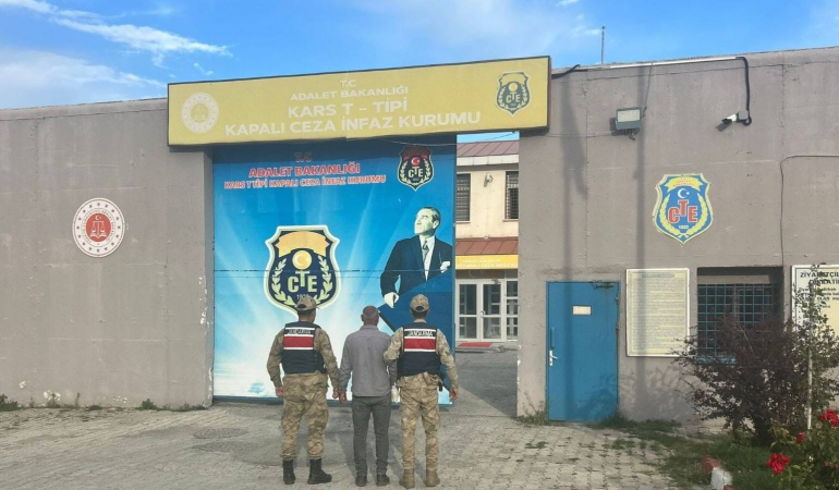Karsta Hakların Kesi̇nleşmi̇ş Hapi̇s Cezası Bulunan 3 Ki̇şi̇ Yakalandı
