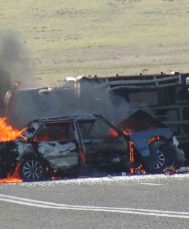 Karsta Kaza Yapan Otomobi̇l Alev Topuna Döndü