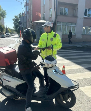 Karsta Motosi̇klet Kuryeler Denetlendi̇