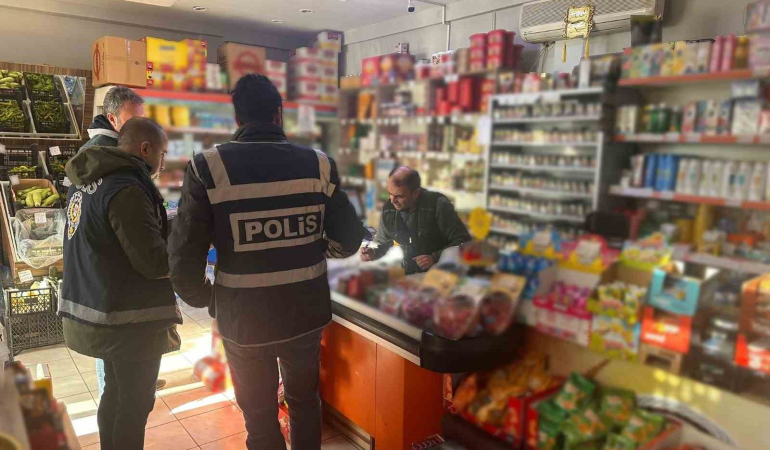 Karsta Okul Çevresi̇ndeki̇ İşletmeler Denetlendi̇