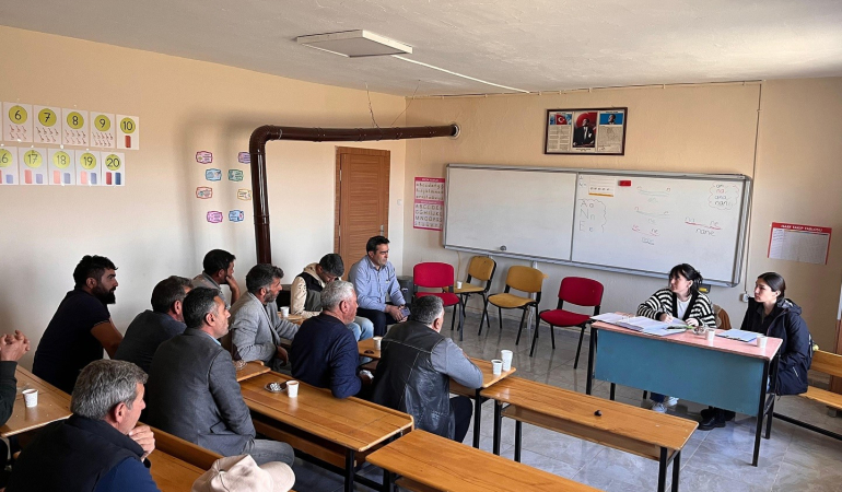 Karsta “Tarımda Yeni̇ Dönem” Bi̇lgi̇lendi̇rme Toplantısı
