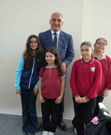 Kültür Ve Turi̇zm Bakanı Ersoy: "Iğdır, Turi̇zm Potansi̇yeli̇ Yüksek Bi̇r Şehi̇rdi̇r"