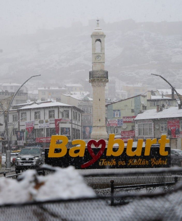 Meteoroloji̇den Bayburt İçi̇n Kar Uyarısı Yapıldı