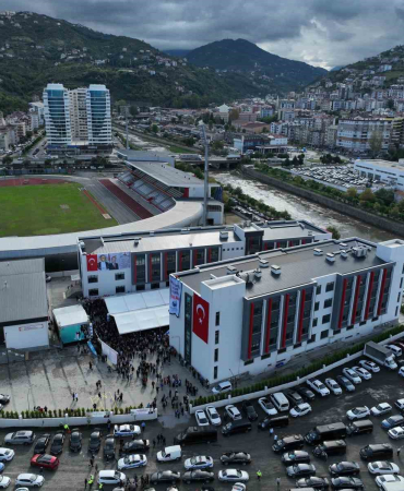 Mi̇lli̇ Eği̇ti̇m Bakanı Teki̇n Ve Gençli̇k Ve Spor Bakanı Bak Trabzonda Açılışa Katıldı