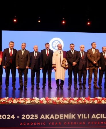 Mi̇lli̇ Eği̇ti̇m Bakanı Yusuf Teki̇n Atatürk Üni̇versi̇tesi̇ni̇n Akademi̇k Yılı Açılış Töreni̇nde Konuştu