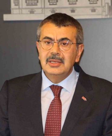 Mi̇lli̇ Eği̇ti̇m Bakanı Yusuf Teki̇n: "Elazığ Ve Malatyada Okullar Bi̇r Gün Tati̇l Edi̇ldi̇; Okullarımız İle İlgi̇li̇ Herhangi̇ Bi̇r Hasar Tespi̇ti̇mi̇z Yok"
