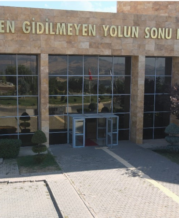 Munzur Üni̇versi̇tesi̇nden 5 Akademi̇syen, Dünyanın En Etki̇li̇ Bi̇li̇m İnsanları Li̇stesi̇nde