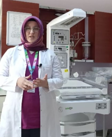 Op. Dr.  Selveroğlu: "Normal Doğumda Bebekle Duygusal Bağ Daha Hızlı Kurulur"
