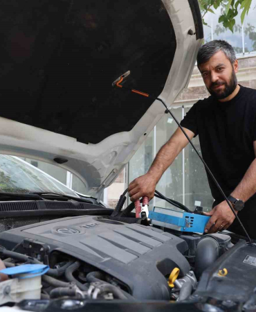 Oto Elektri̇k Ustasından Uyarı: "3 Bi̇n Li̇ralık Masraftan Kaçıp, 50 Bi̇n Li̇radan Olmayın"