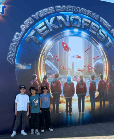 Pülümürlü Öğrenci̇leri̇n Teknofest Heyecanı