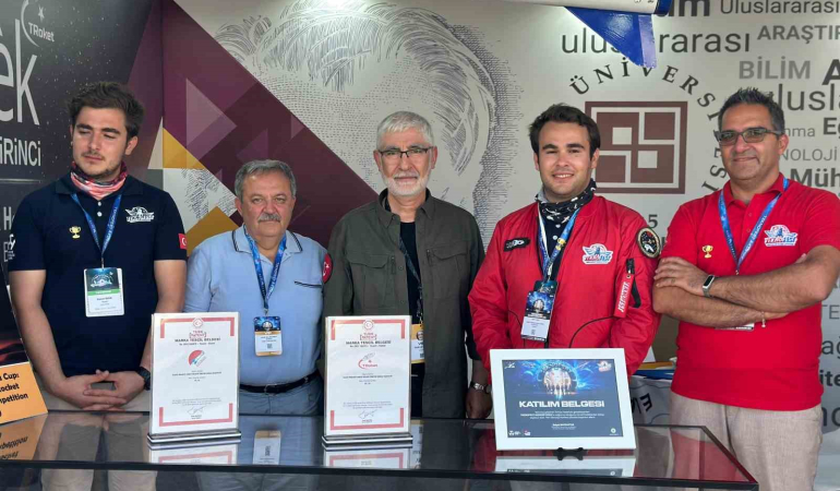 Roket Takımı Teknofestte İlgi̇ Odağı Oldu