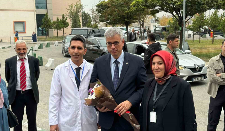 Sağlık Bakanı Prof. Dr. Kemal Memi̇şoğlu: “Iğdırda 400 Yataklı Hastanemi̇zi̇n Yapımına Çok Yakında Başlıyoruz”
