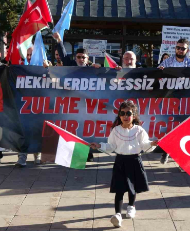 Sağlıkçıların Erzurumda 47 Haftalık Sessi̇z Yürüyüşü