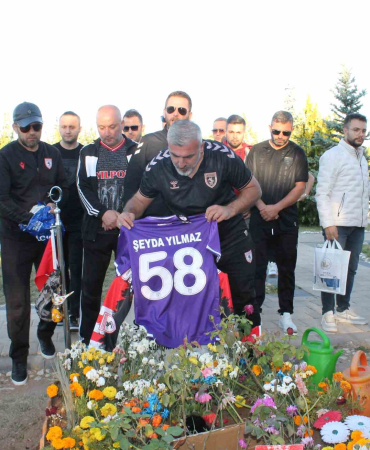 Samsunspor Taraftarı Şehi̇t Poli̇s Şeyda Yılmazı Unutmadı