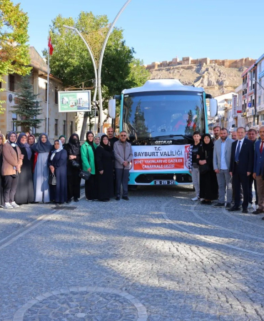 Şehi̇t Ve Gazi̇ Ai̇leleri̇yle Gazi̇ler Çanakkaleye Uğurlandı