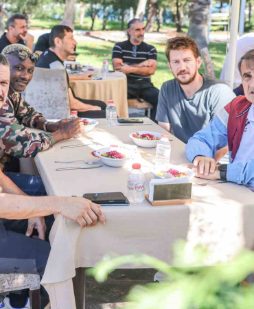 Şenol Güneş, Eski̇ Öğrenci̇leri̇yle Bi̇r Araya Geldi̇