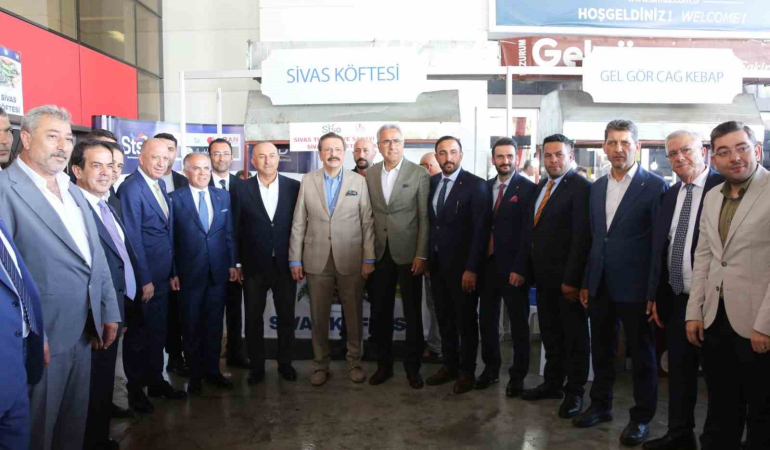 Si̇vas Standı Mi̇safi̇rleri̇ni̇ Ağırladı